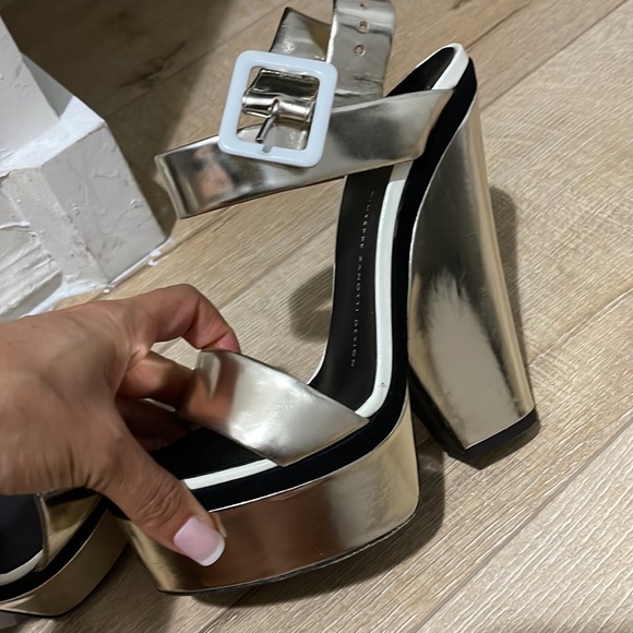 Giuseppe zanotti platform